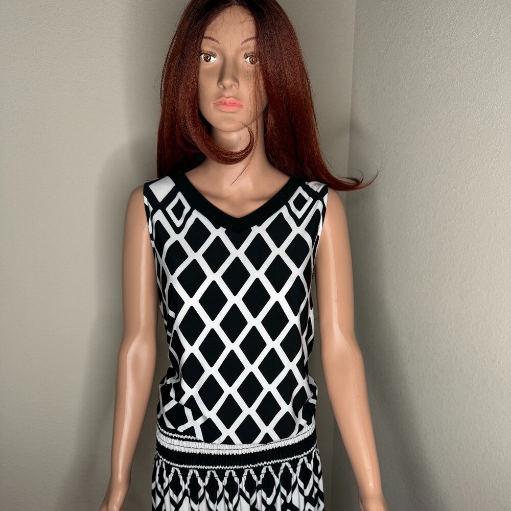 Black and White Geometric Dress